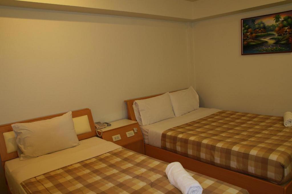 Ratchaphruek 2007 Hotel Chom Thong Buitenkant foto