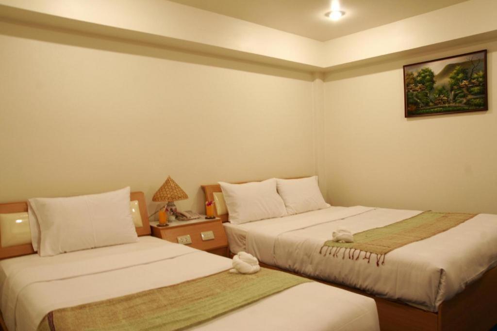 Ratchaphruek 2007 Hotel Chom Thong Buitenkant foto